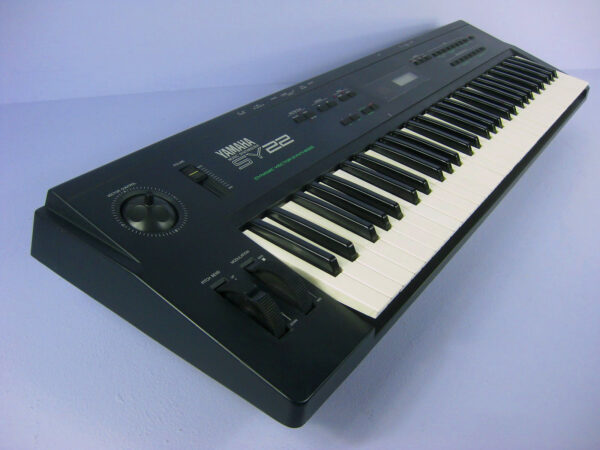 Yamaha SY22 Vektorsynth mit Manual und Netzteil