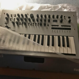 KORG minilogue silver